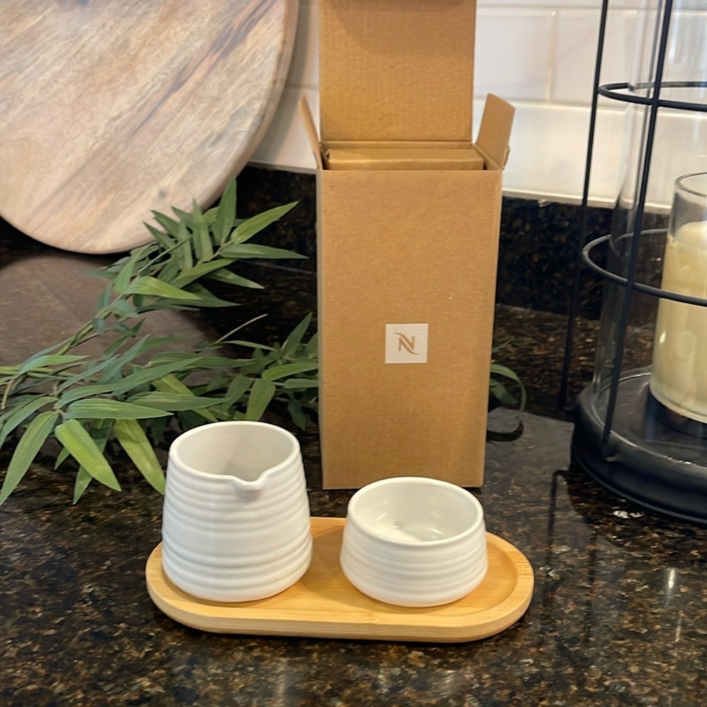 Nespresso cream and sugar accessory kit